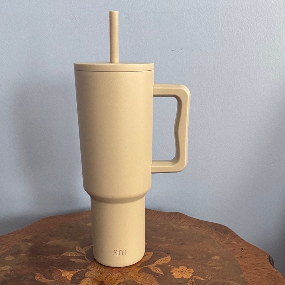SLM 40oz Trek Tumbler-Cream colored with Handle